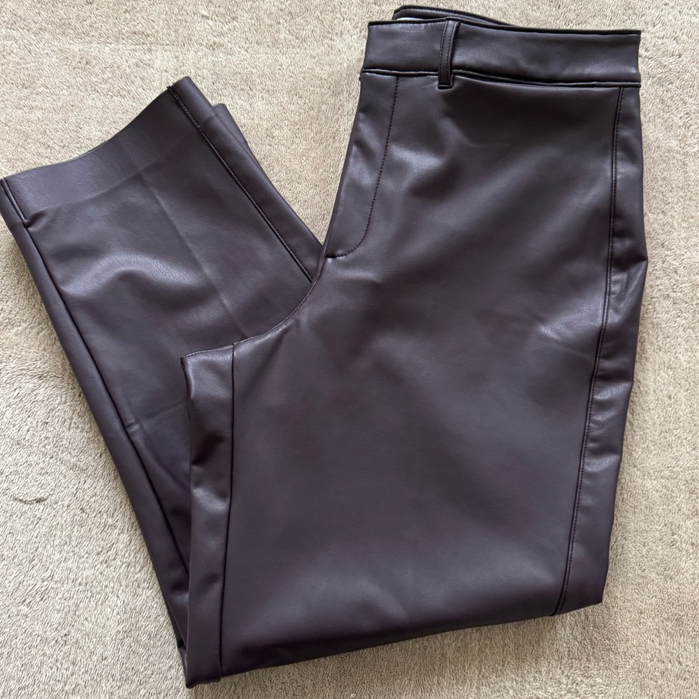 NWOT-Old Navy High-Waisted Faux-Leather Pixie Straight Pants